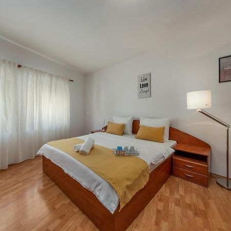 Tia Apartment Rijeka Bagian luar foto