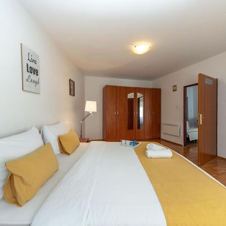 Tia Apartment Rijeka Bagian luar foto
