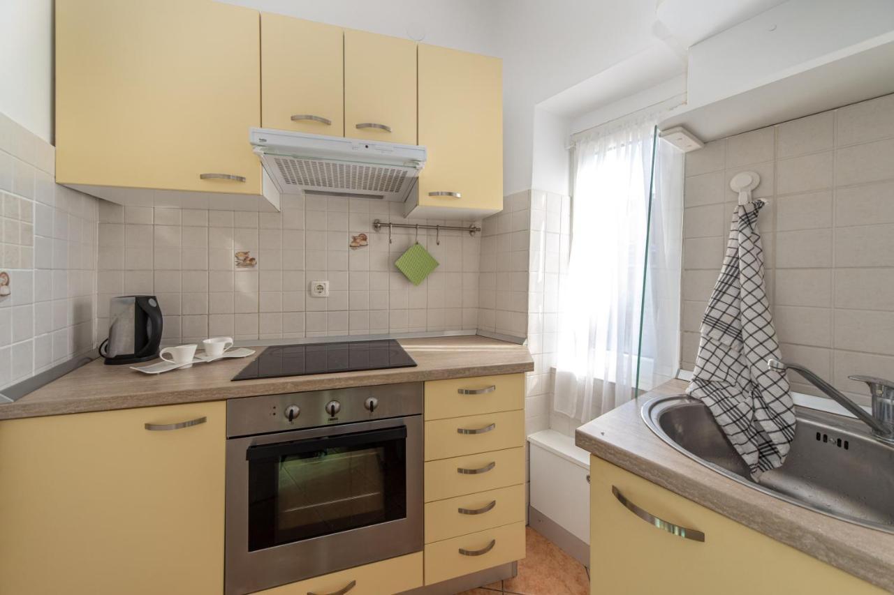 Tia Apartment Rijeka Bagian luar foto